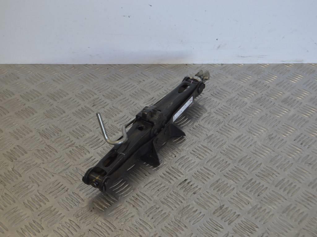 Домкрат Renault Sandero 1 (2009-2014) 8200720218