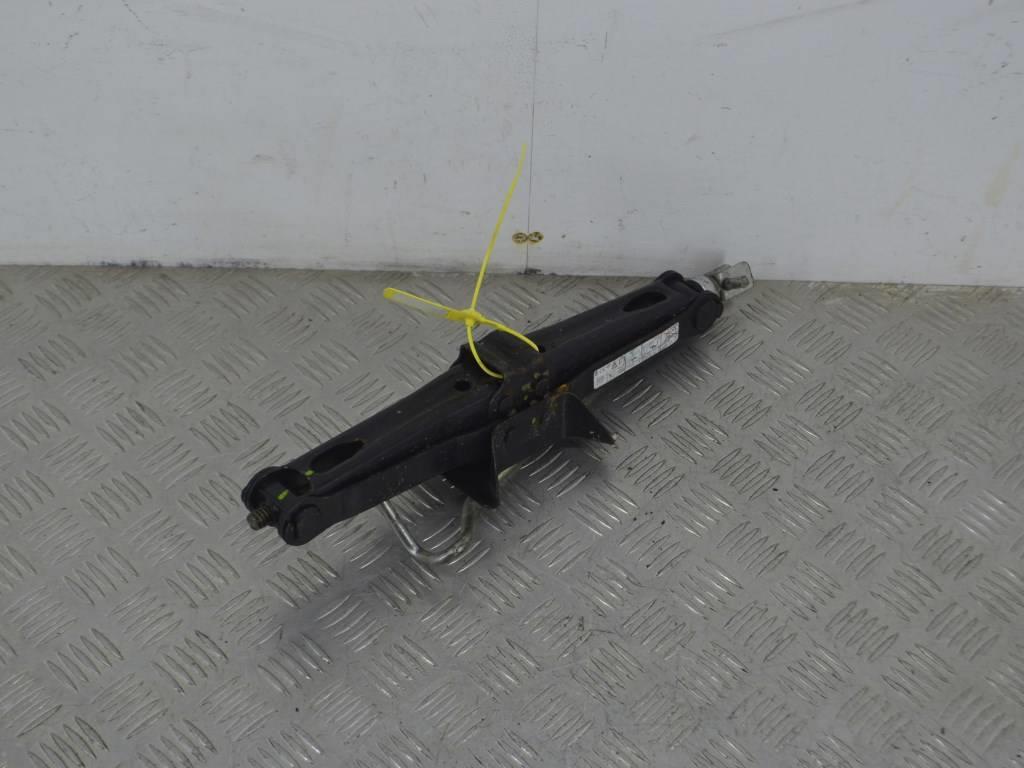 Домкрат Renault Sandero 1 (2009-2014) 8200858025