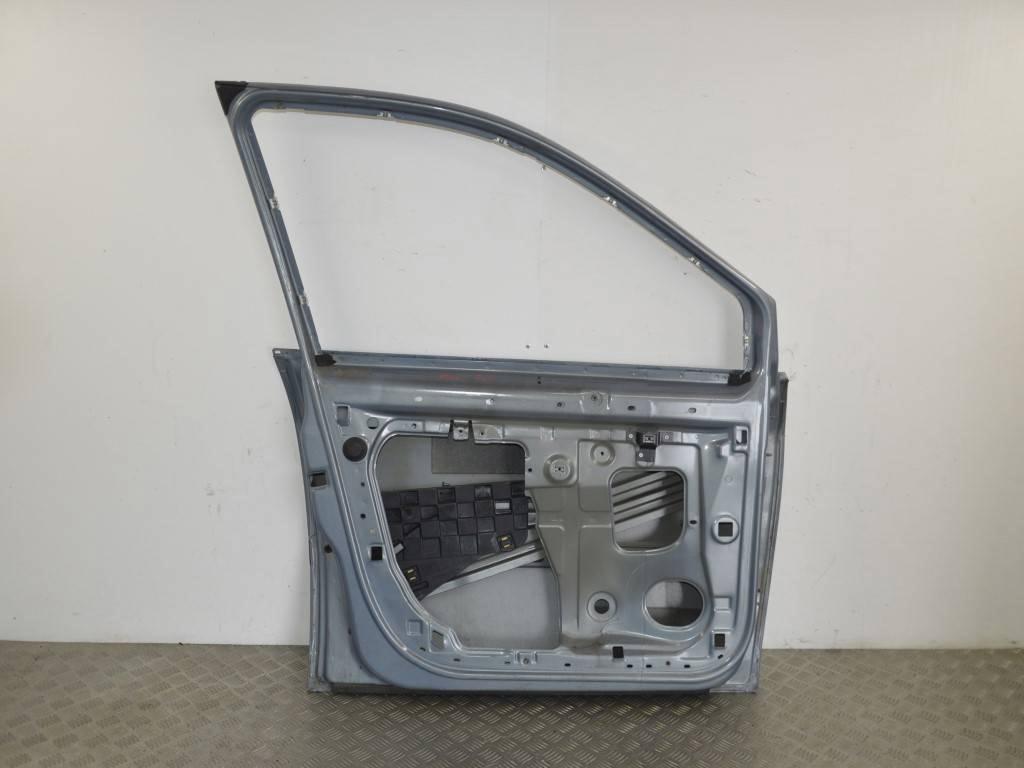 Дверь передняя левая Renault Scenic 2 (2003-2009)