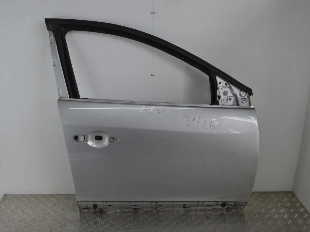 Дверь передняя правая Renault Megane 3 (2008-2019)
