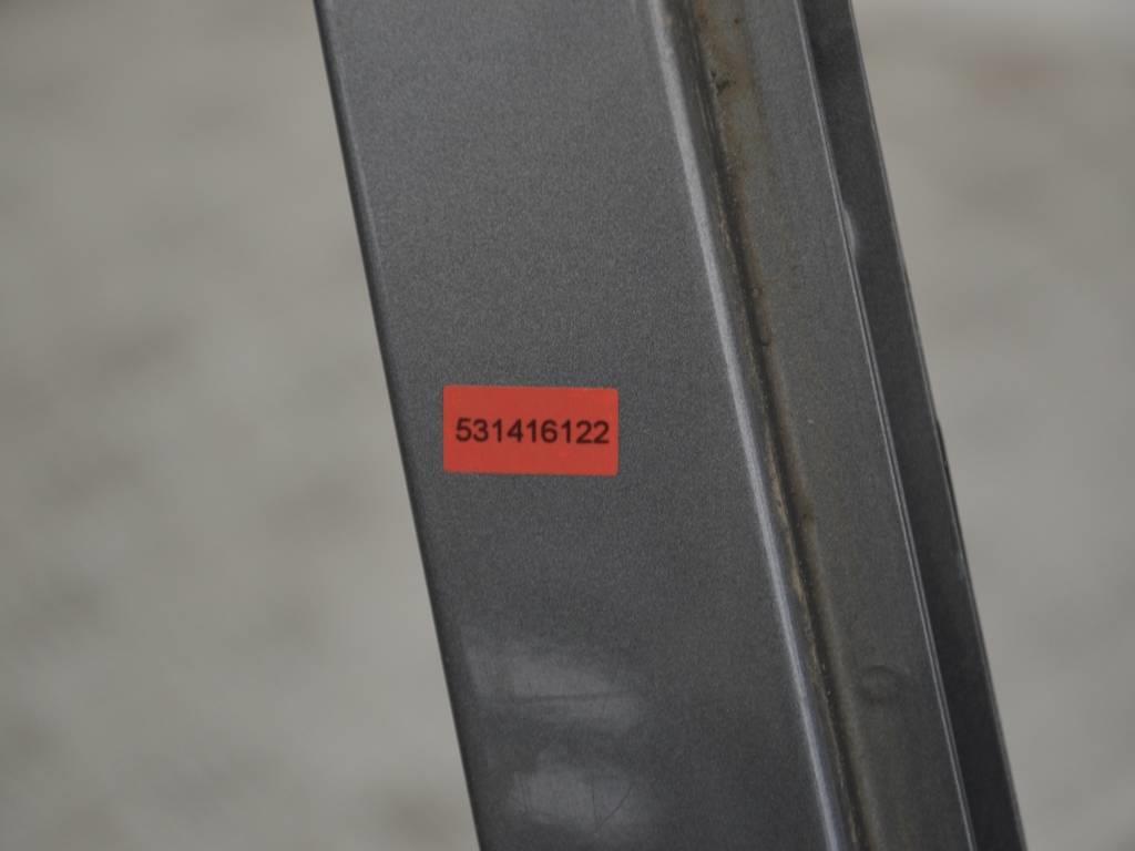 Дверь передняя правая