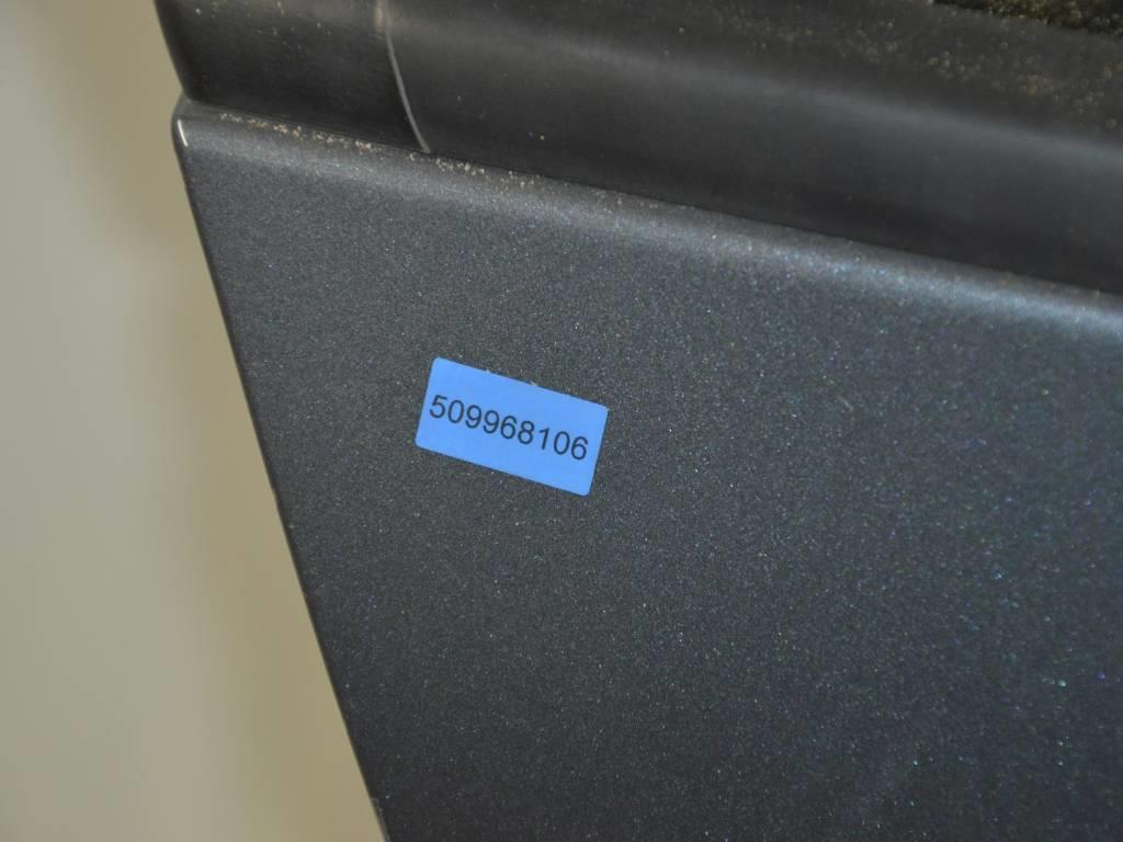 Дверь задняя правая