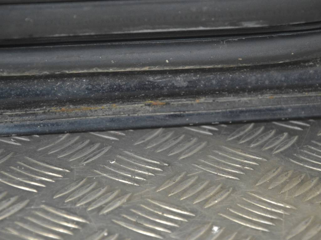 Дверь задняя правая