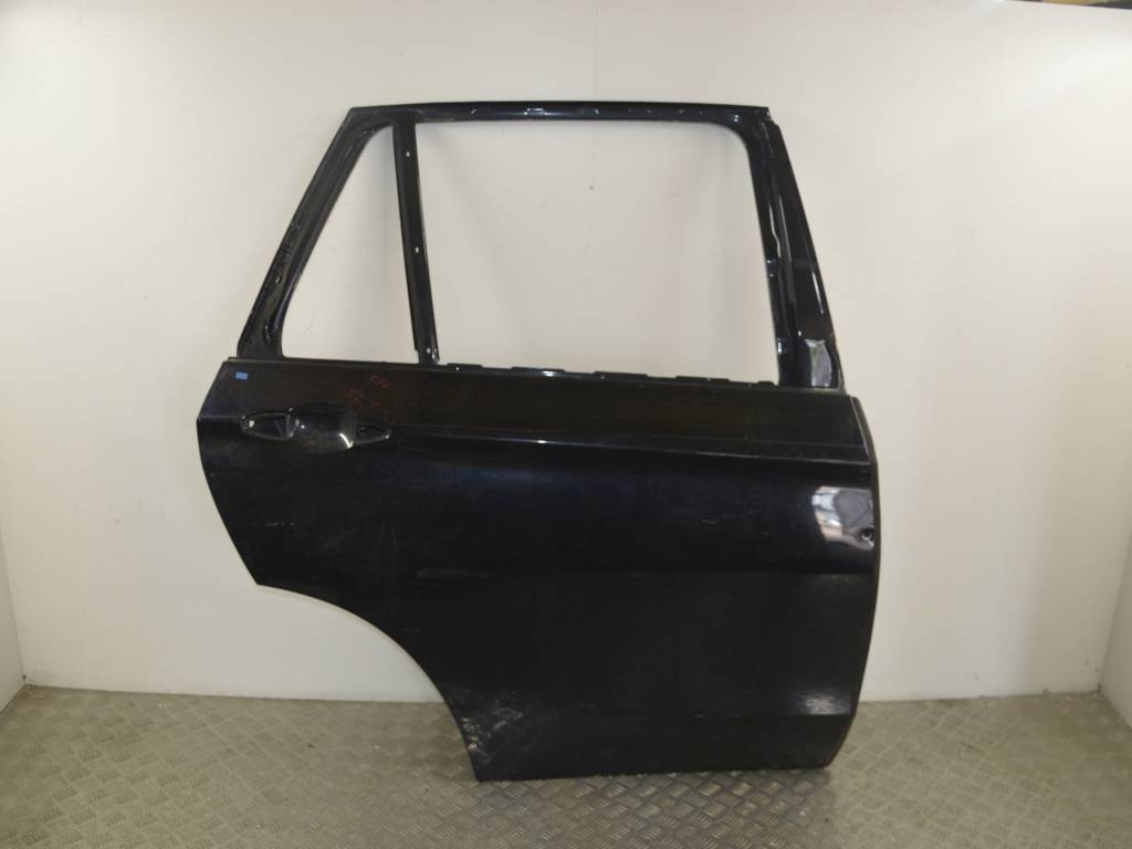 Дверь задняя правая