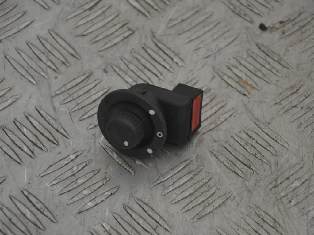 Джойстик регулировки зеркал