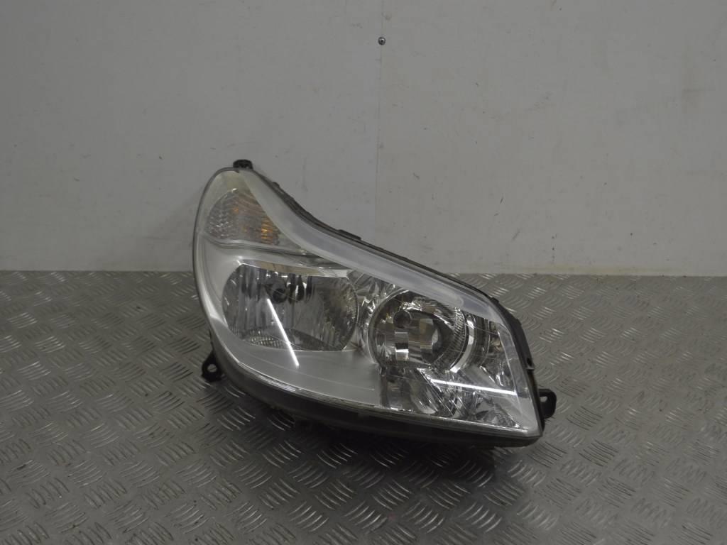Фара правая Citroen C5 (2000-2008) 8200589032