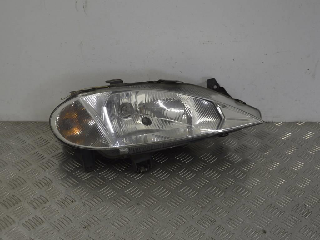 Фара правая Renault Megane 1 (1996-2002) 7700427868