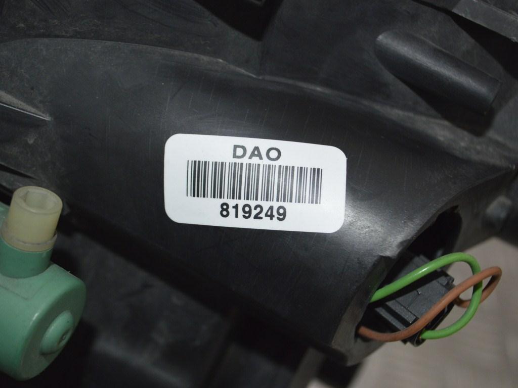 Фара правая Renault Scenic 2 (2003-2009)