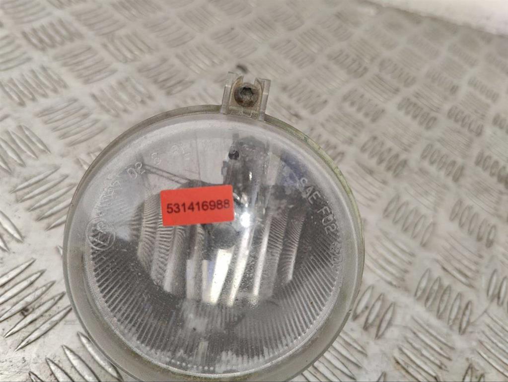 Фара противотуманная левая