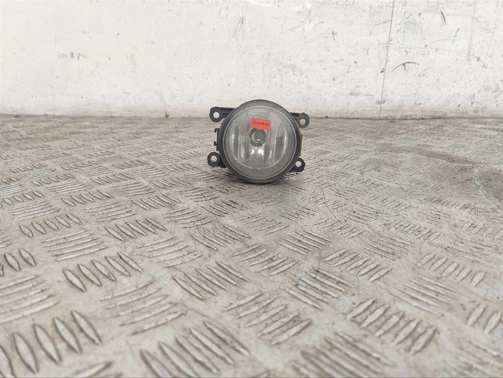 Фара противотуманная левая