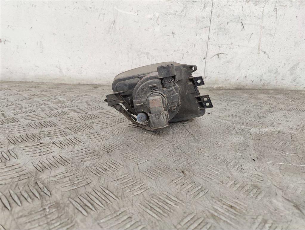 Фара противотуманная левая