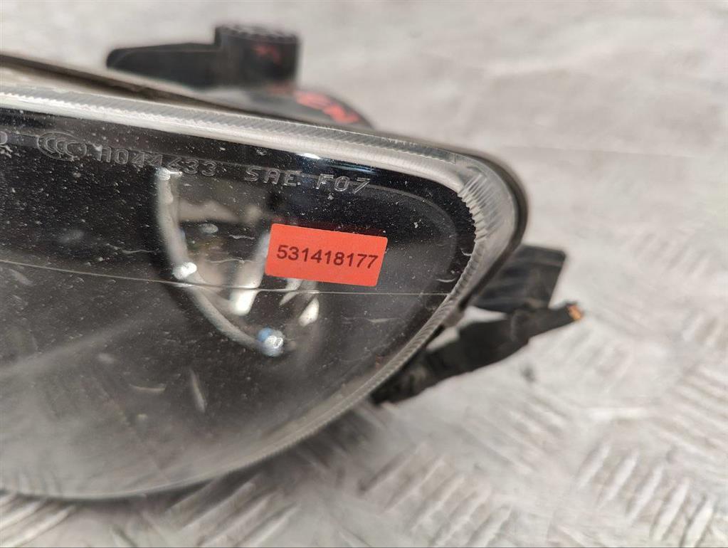 Фара противотуманная левая