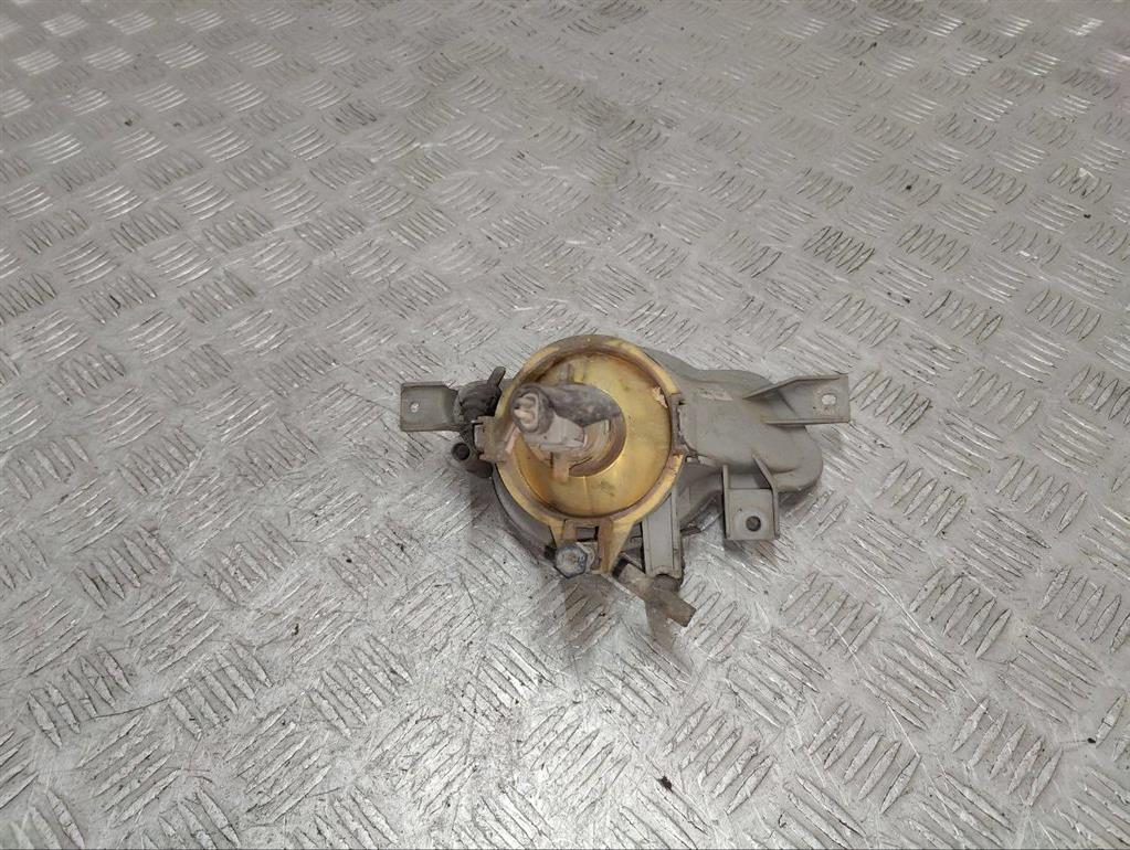 Фара противотуманная левая