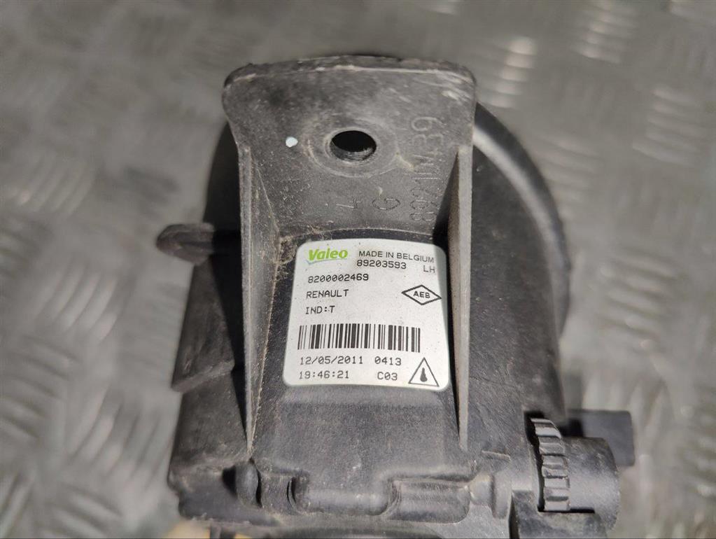 Фара противотуманная левая