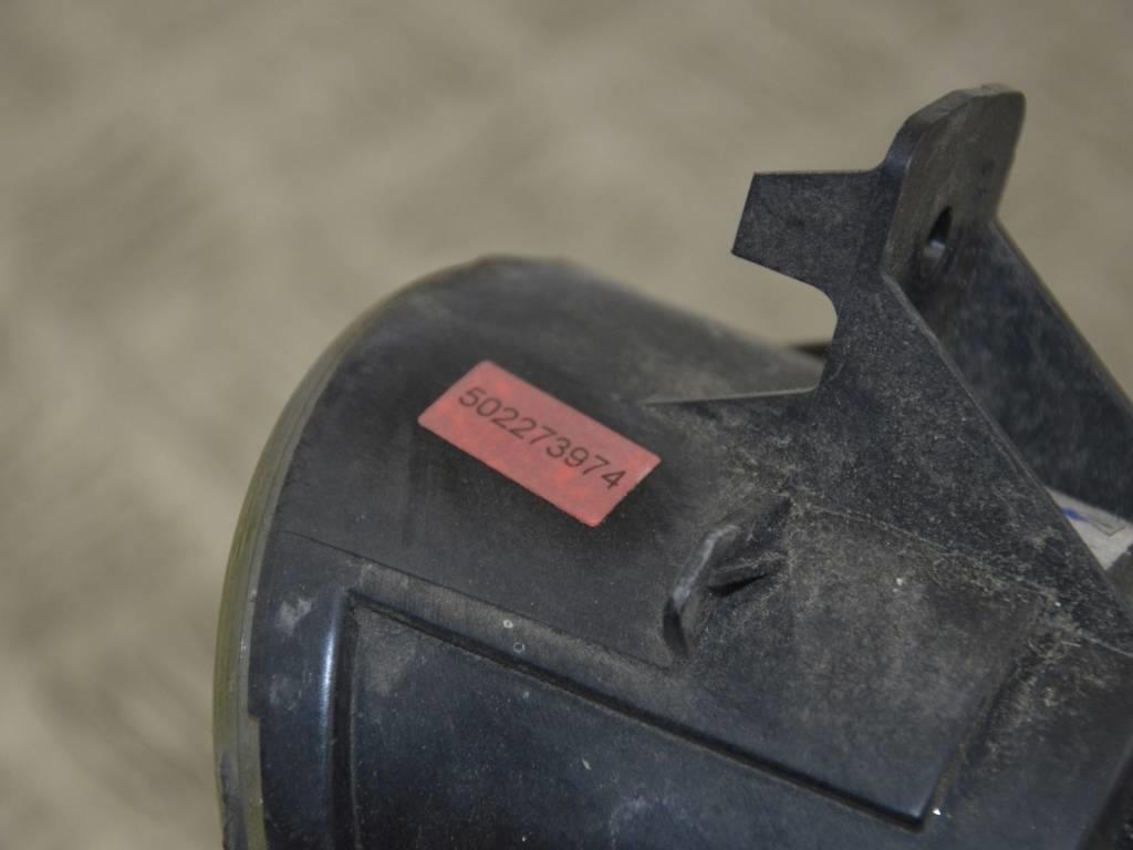 Фара противотуманная левая