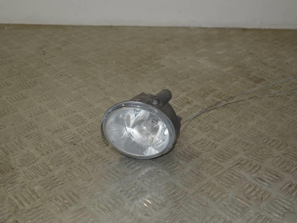 Фара противотуманная левая