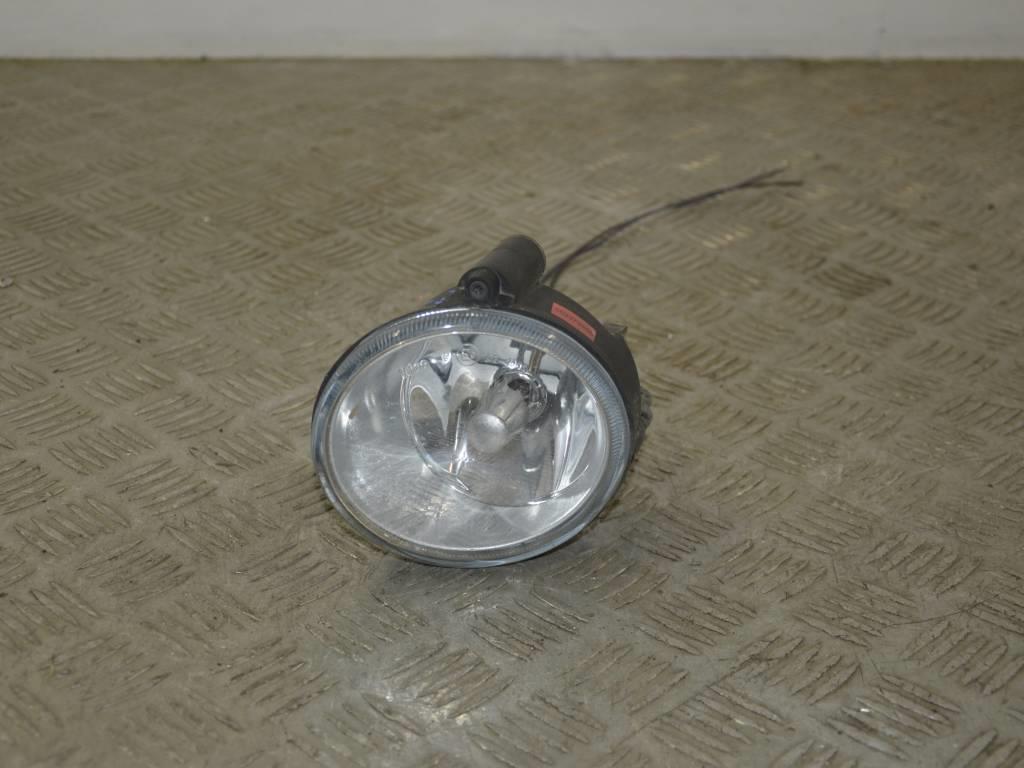 Фара противотуманная левая