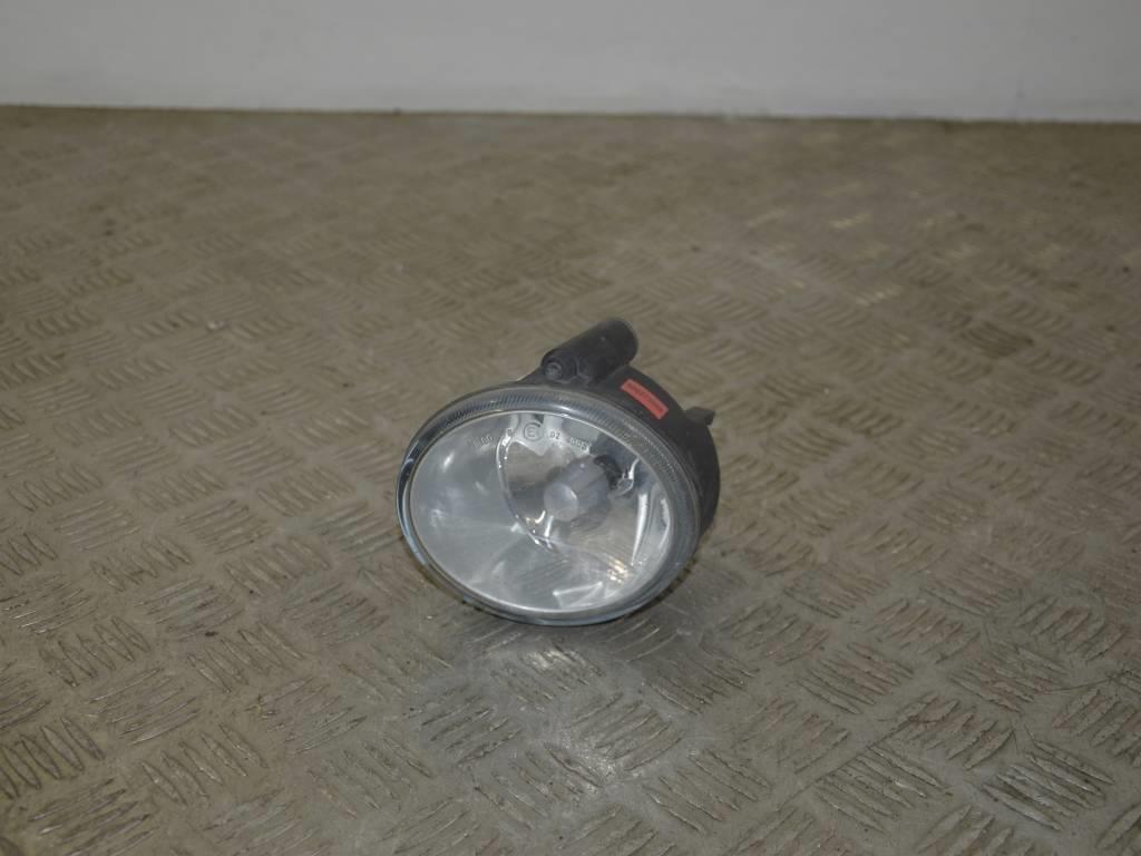 Фара противотуманная левая