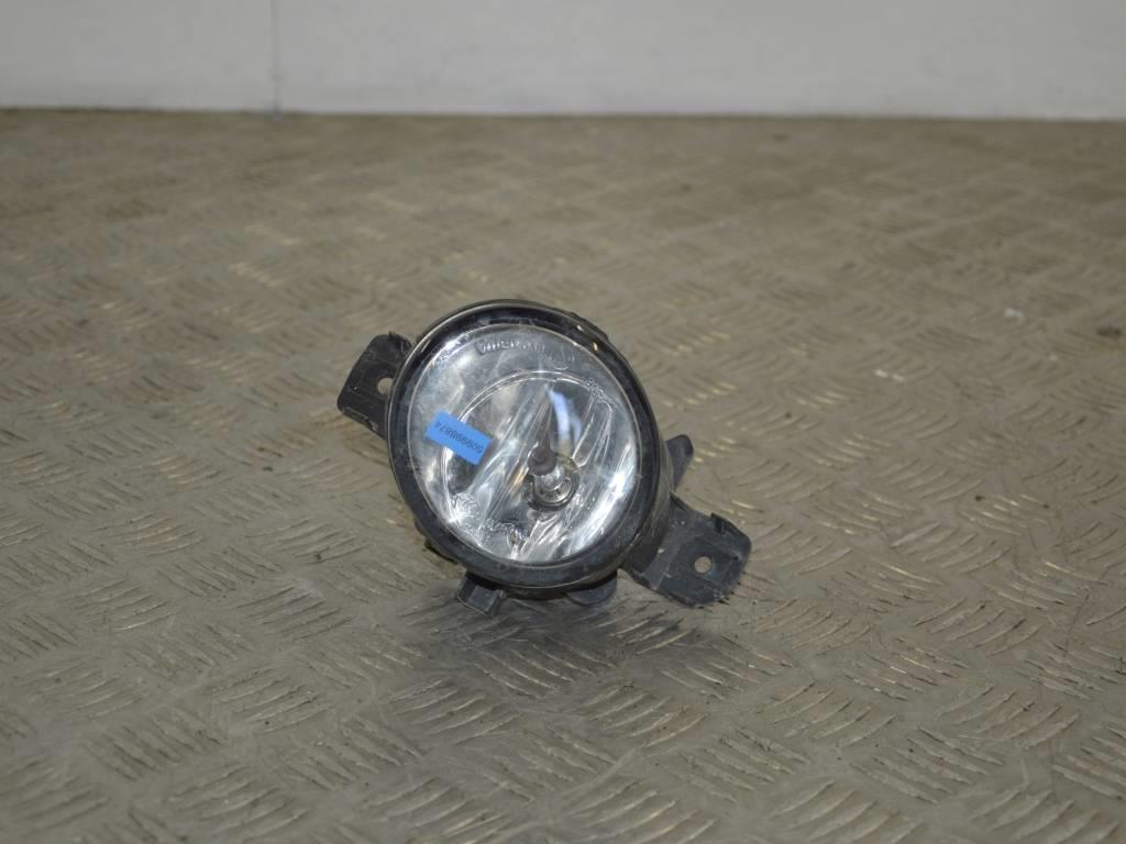 Фара противотуманная левая