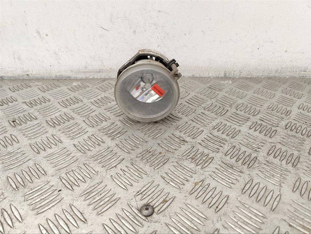 Фара противотуманная правая