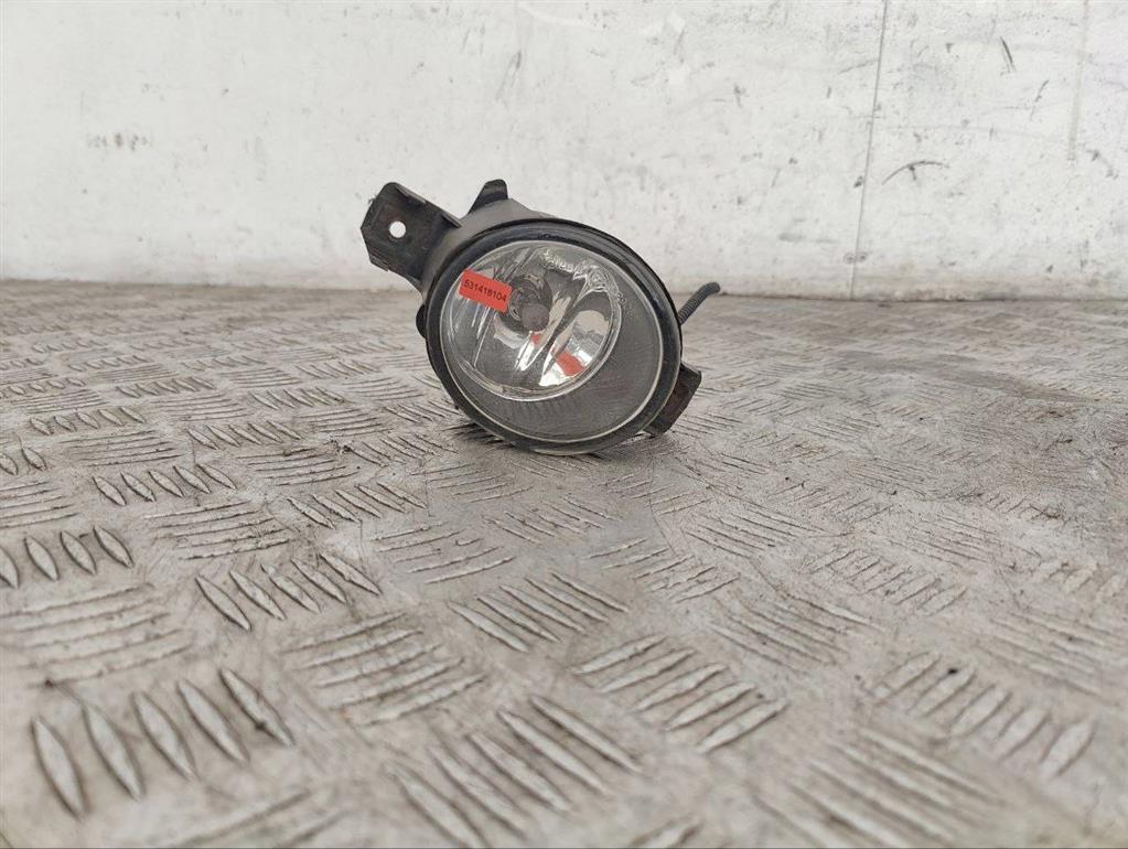 Фара противотуманная правая