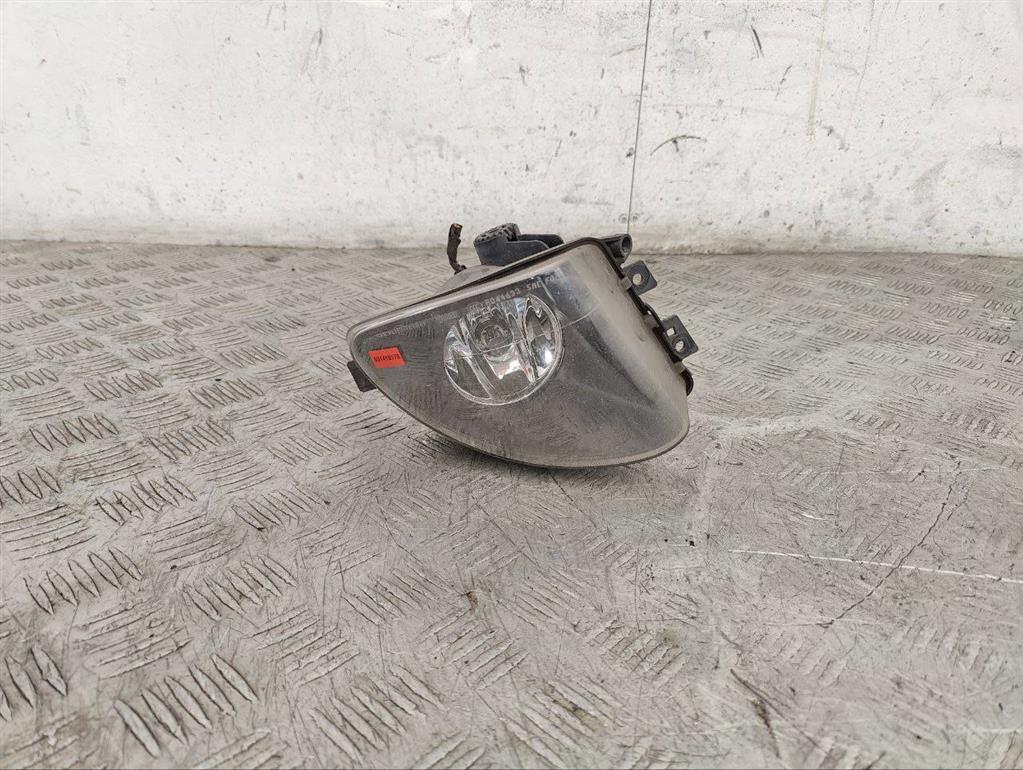 Фара противотуманная правая