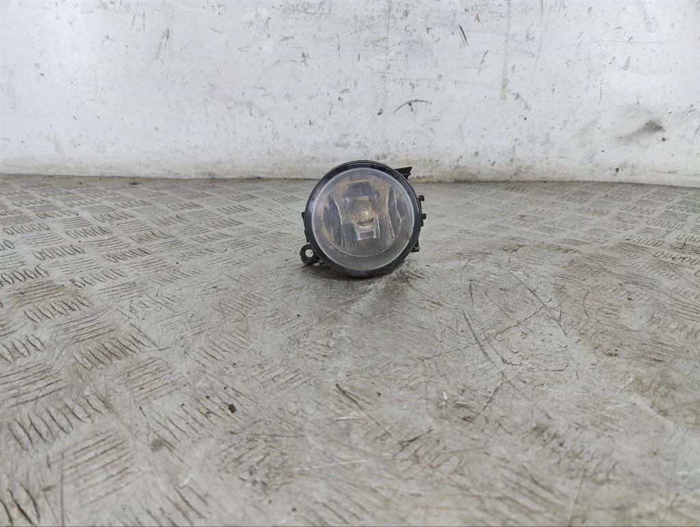 Фара противотуманная правая