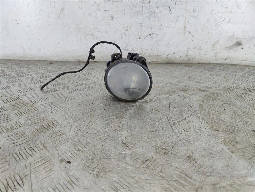 Фара противотуманная правая