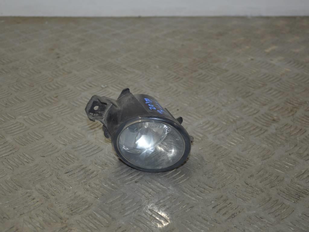 Фара противотуманная правая