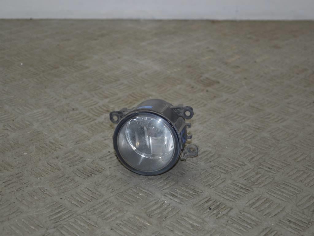 Фара противотуманная правая