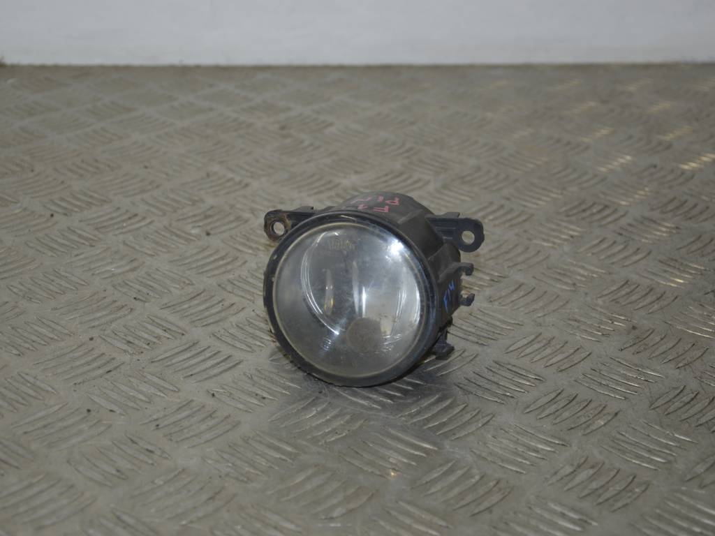 Фара противотуманная правая