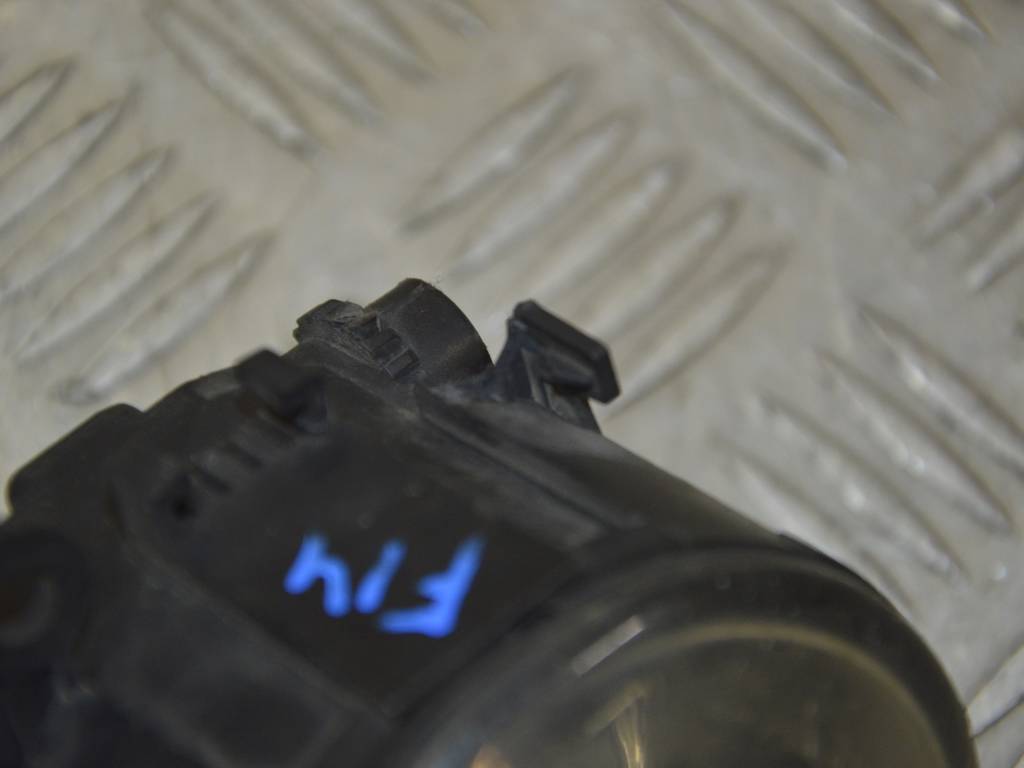 Фара противотуманная правая