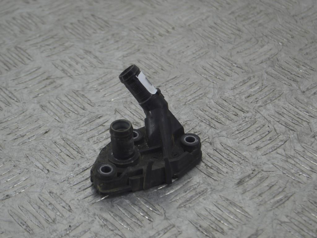 Фланец (тройник) системы охлаждения