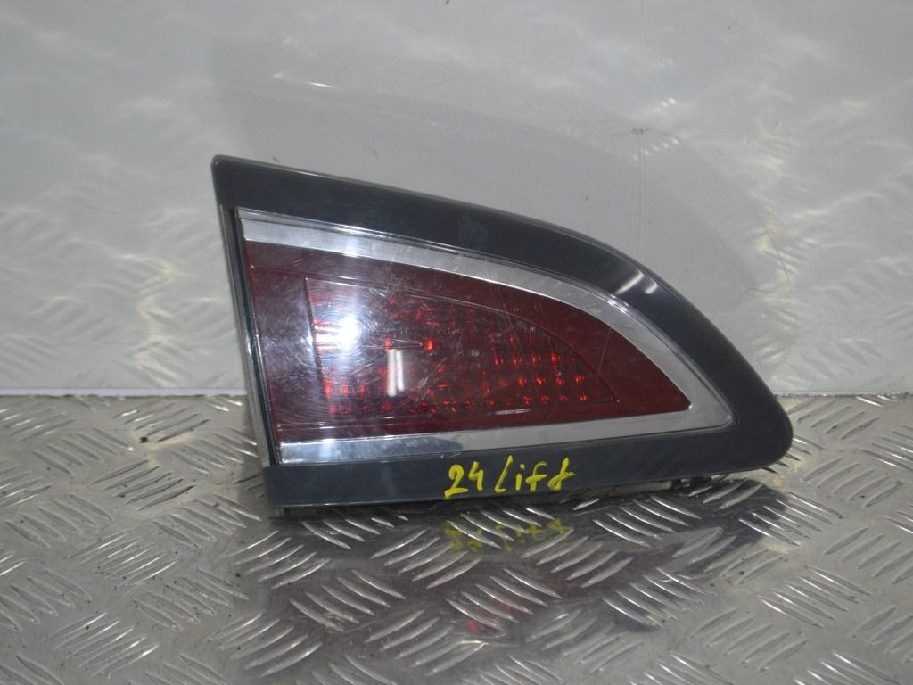 Фонарь крышки багажника левый