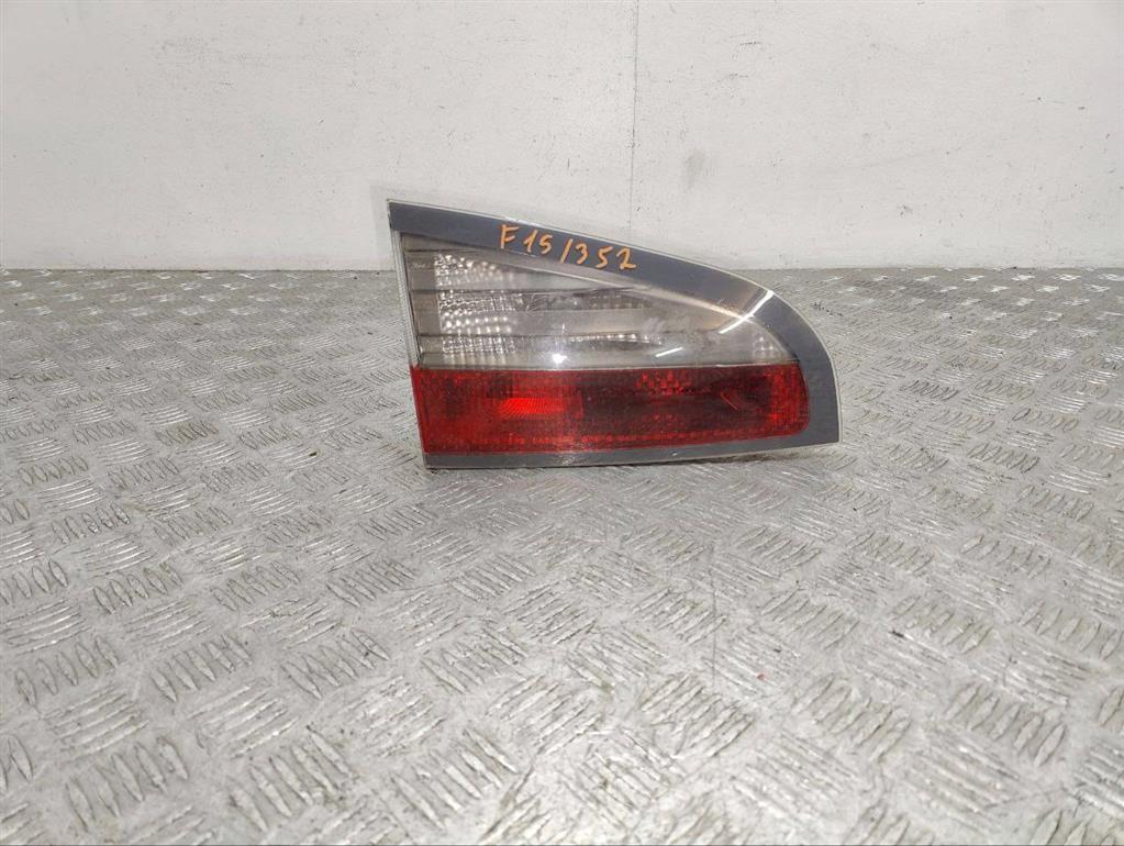 Фонарь крышки багажника левый