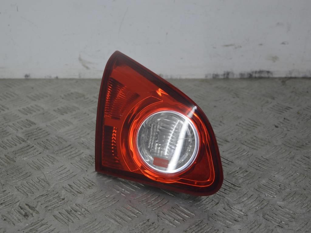 Фонарь крышки багажника левый