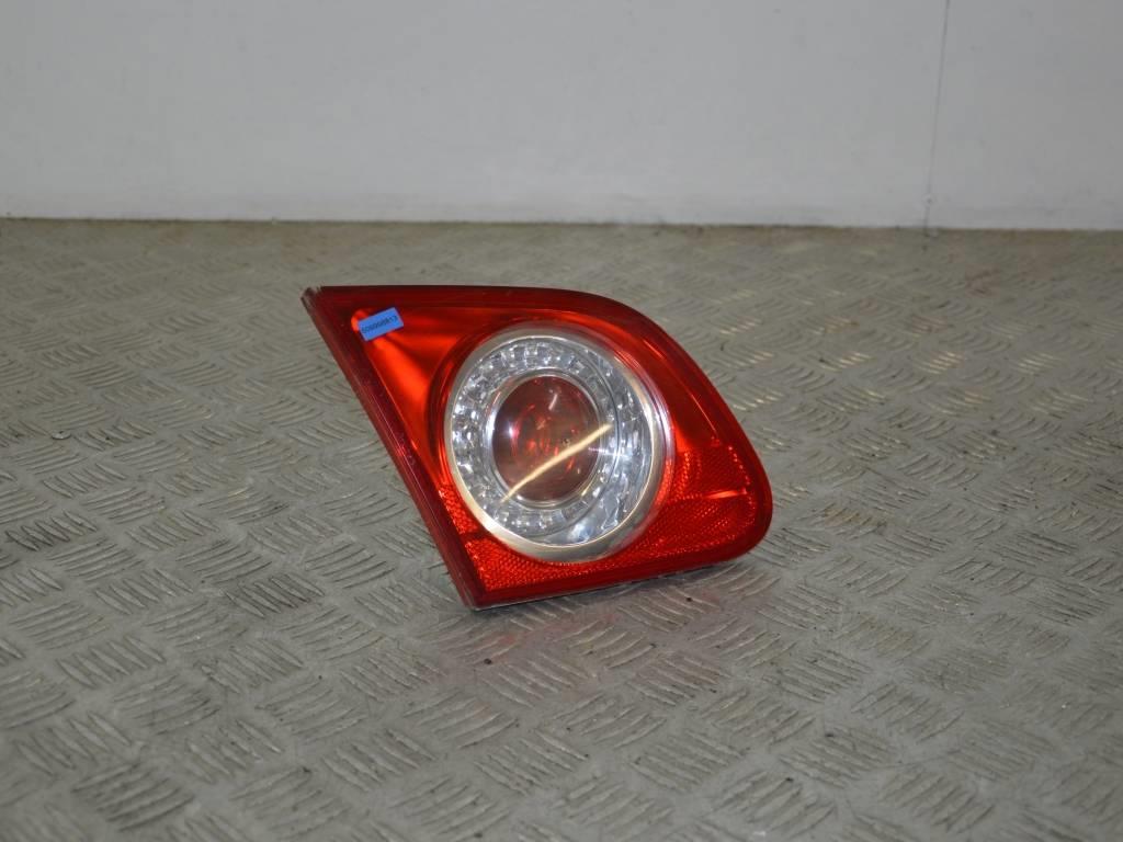 Фонарь крышки багажника левый