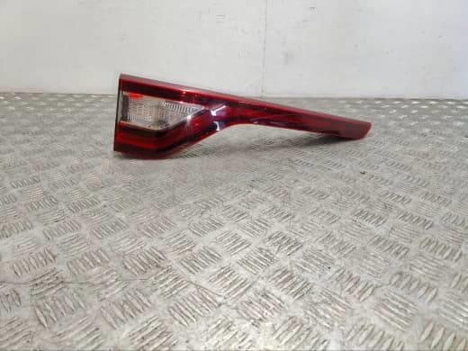 Фонарь крышки багажника левый