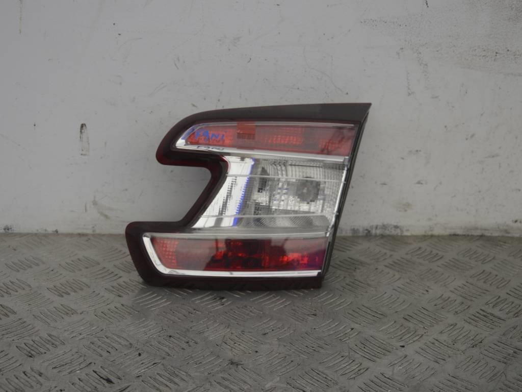 Фонарь крышки багажника правый