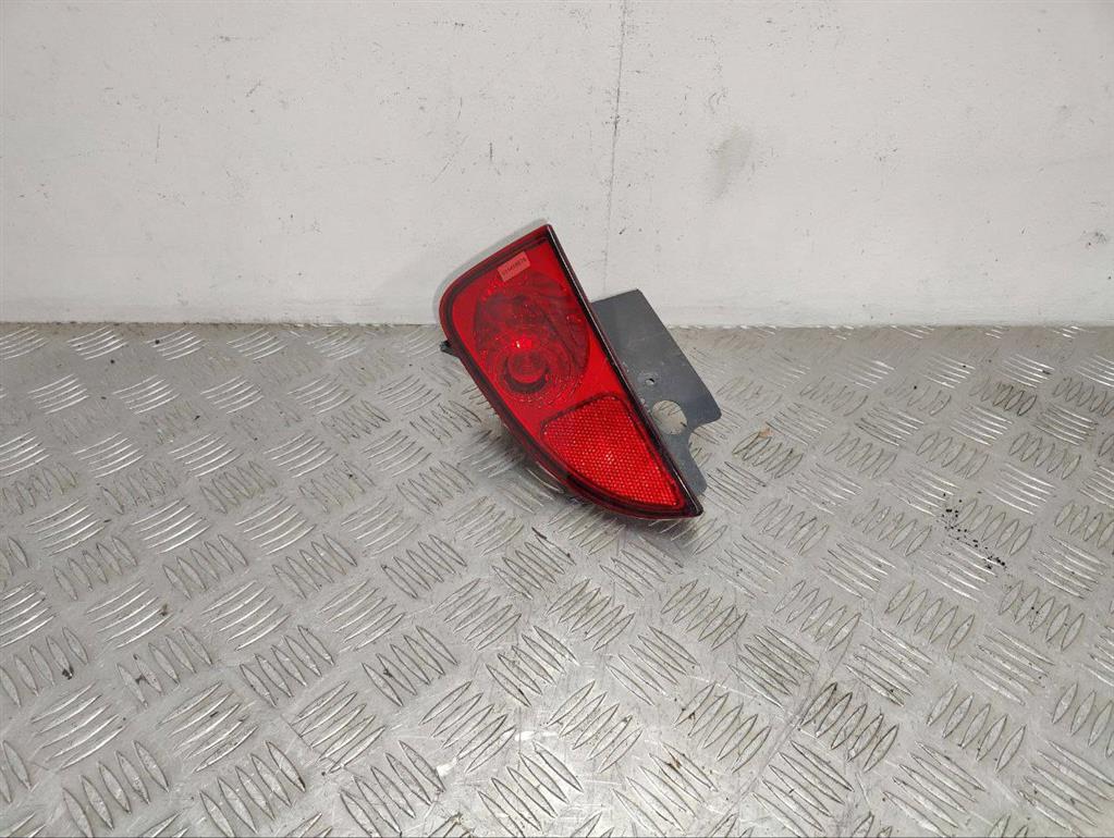 Фонарь противотуманный левый