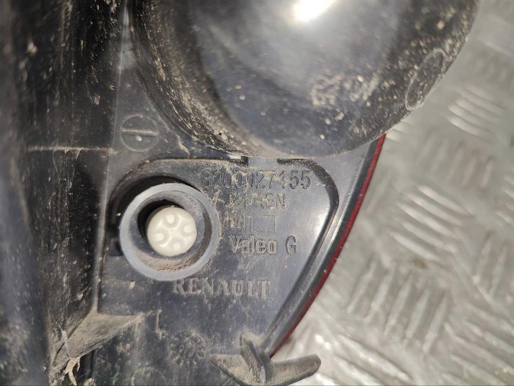 Фонарь противотуманный левый