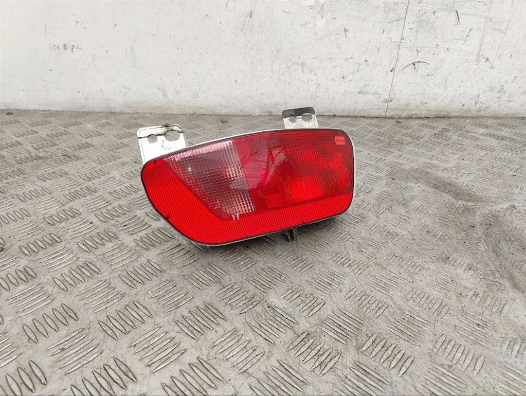 Фонарь противотуманный правый