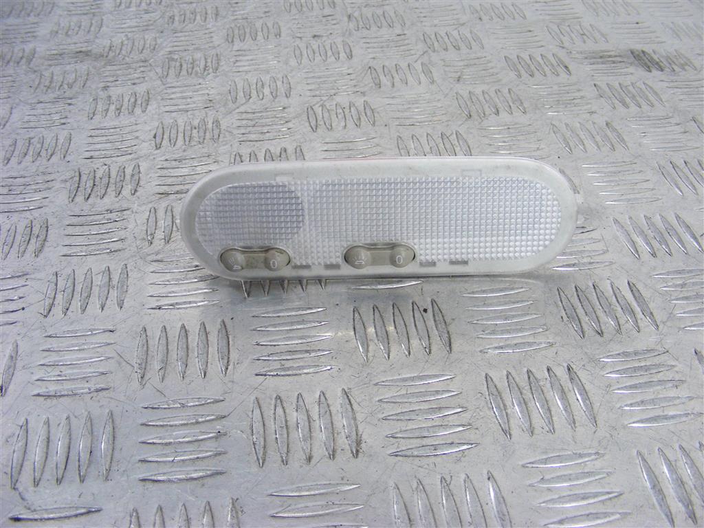 Фонарь салона (плафон) Renault Logan 1 (2004-2014) 8200073231