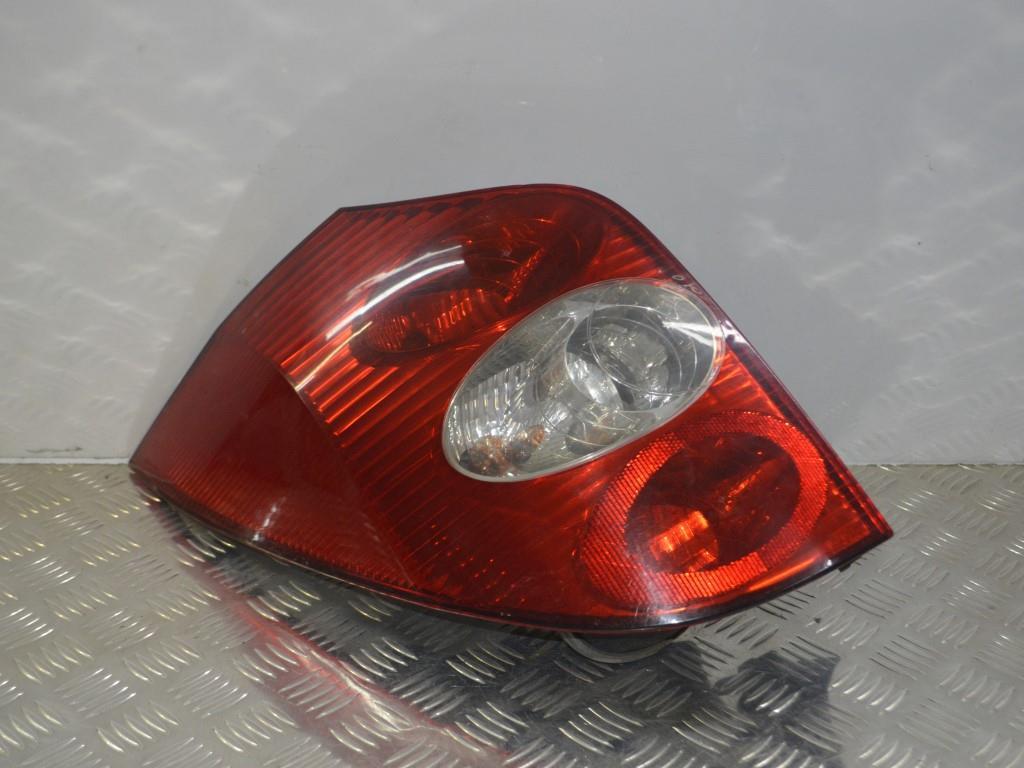Фонарь задний левый Renault Laguna 2 (2001-2007) 8200002471