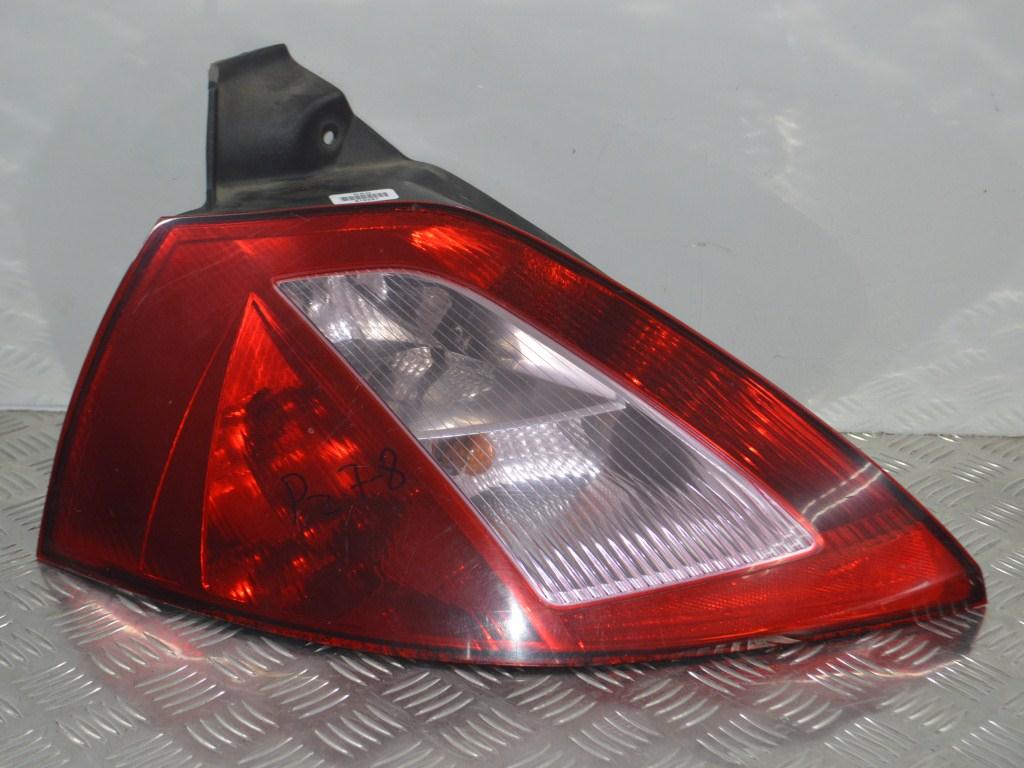 Фонарь задний левый Renault Megane 2 (2002-2008) 8200073236