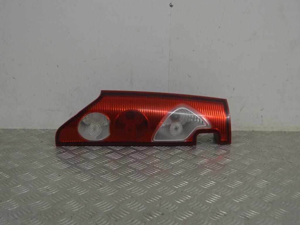 Фонарь задний левый