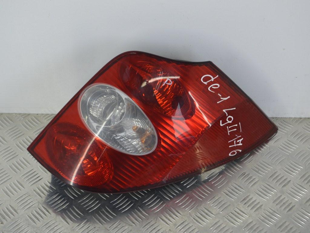 Фонарь задний правый Renault Laguna 2 (2001-2007) 8200002472