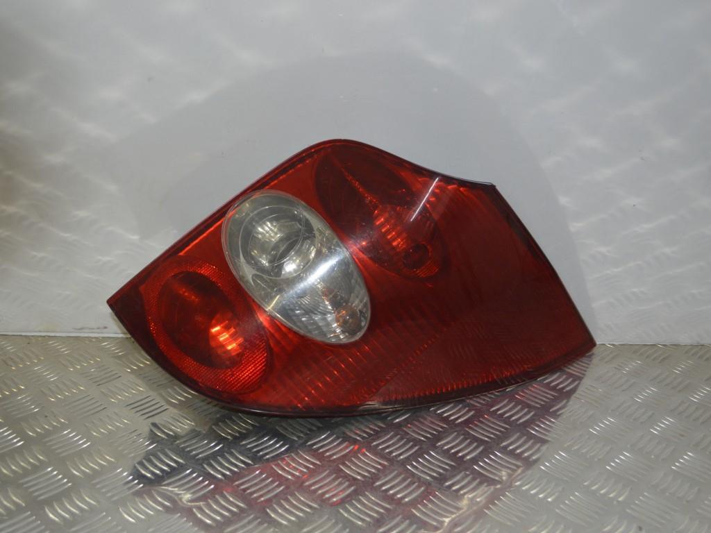 Фонарь задний правый Renault Laguna 2 (2001-2007) 8200002472