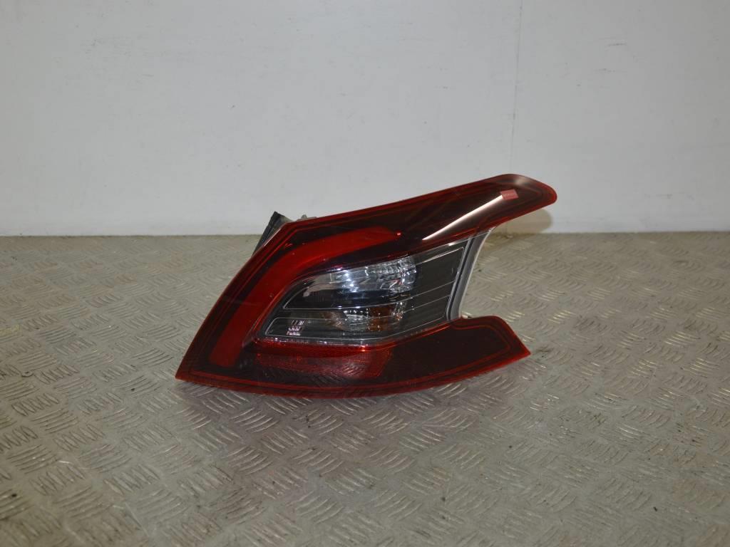 Фонарь задний правый