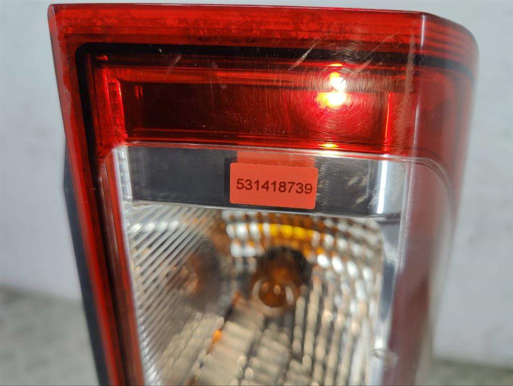Фонарь задний правый